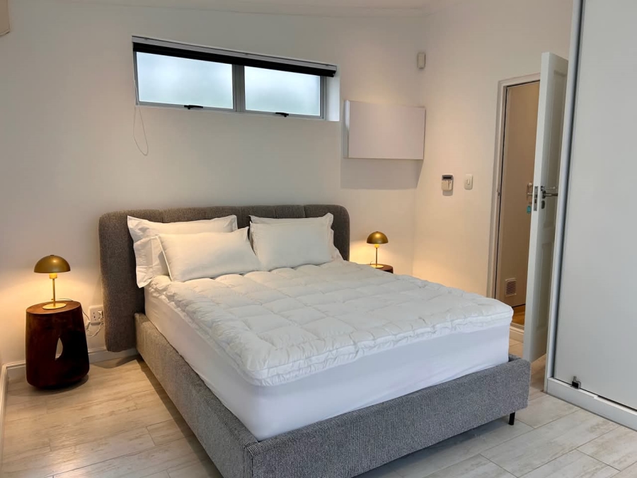 2 Bedroom Property for Sale in Sea Point Western Cape
